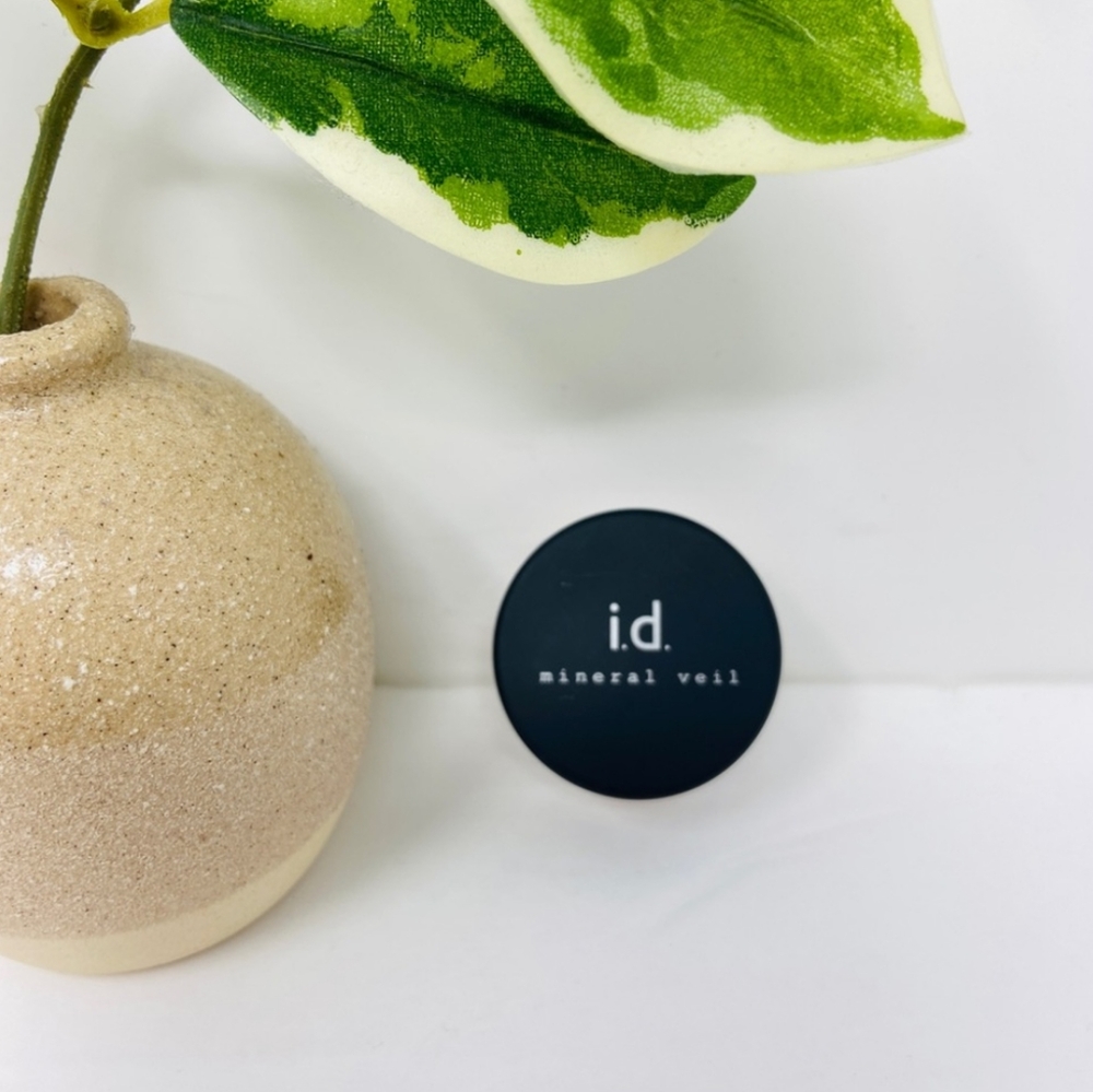 NWT Bare Minerals Mini Mineral Veil Setting Powder .02 oz / .57 g purse & travel